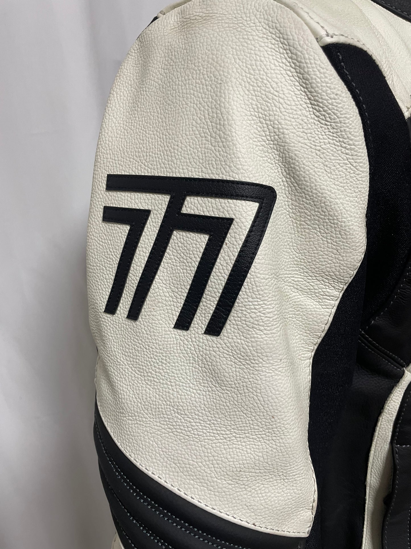 DUCATI レザージャケット (DAINESE ダイネーゼ製)