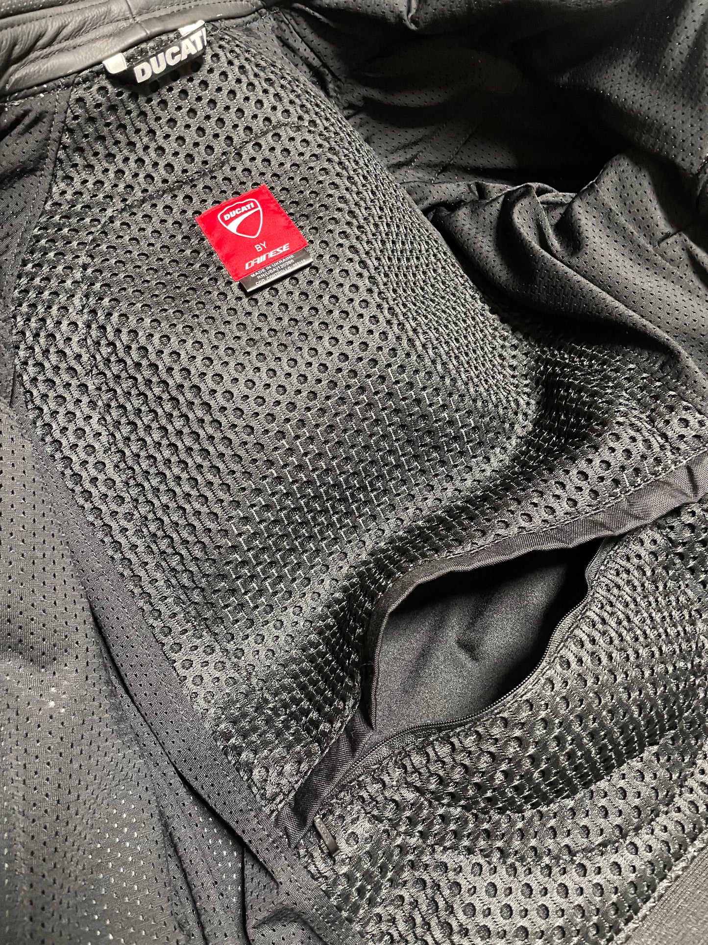 DUCATI レザージャケット (DAINESE ダイネーゼ製)